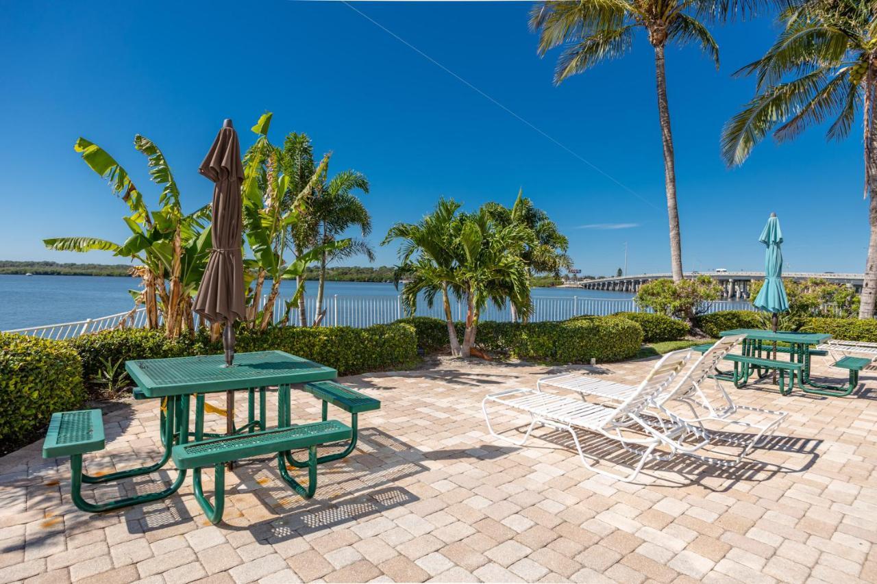 Elegant Waterfront Place For Two/Boca Ciega Resort Сент-Питерсберг Экстерьер фото