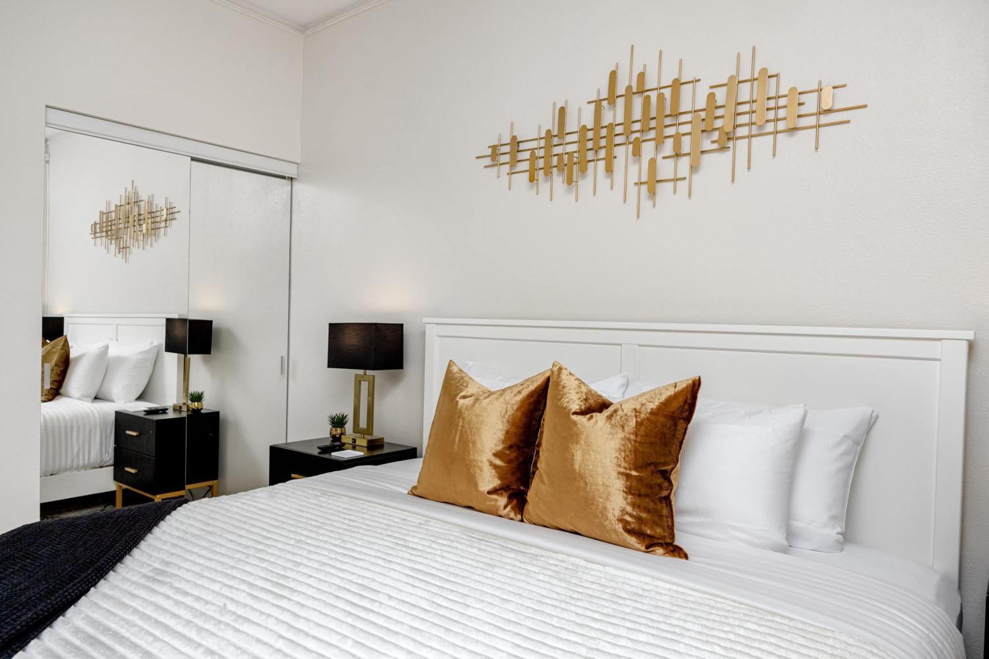 Elegant Waterfront Place For Two/Boca Ciega Resort Сент-Питерсберг Экстерьер фото